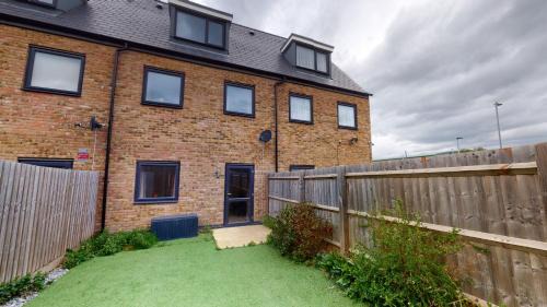 Dartford Casa | The Central Lodge II