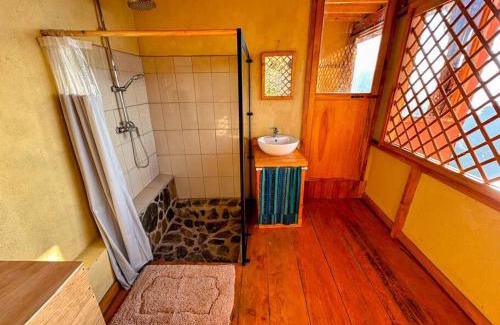 San Marcos La Laguna Chalet De Esquí | The Chalet - 4 bedrooms - stunning lake view