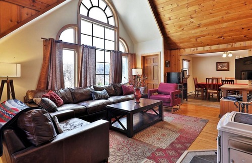 Killington Casa | The Chalet on West Park by Killington Vacation Rentals