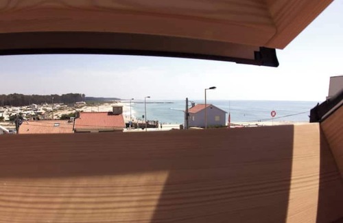 Cortegaca Chalet De Esquí | The Chalet - Oporto Surf Lodge