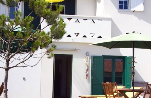 Cortegaca Chalet De Esquí | The Chalet - Oporto Surf Lodge