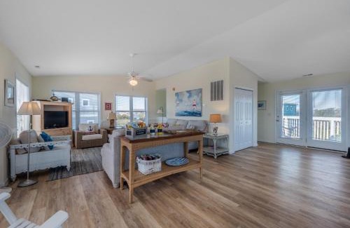 Topsail Beach Casa | The Channel Marker