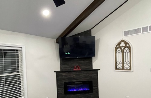 Ashtabula Casa | The Chapel- Sunset Vacation Rentals