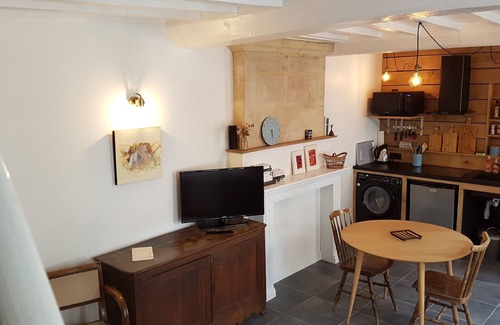 Port-en-Bessin-Huppain Casa | El encanto de una pequeña casa de pescadores.