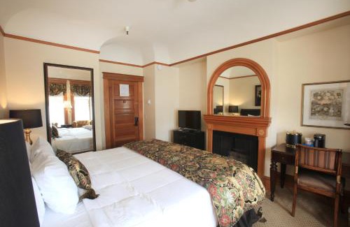 Pacific Grove Cama Y Desayuno | The Charles Pacific Grove