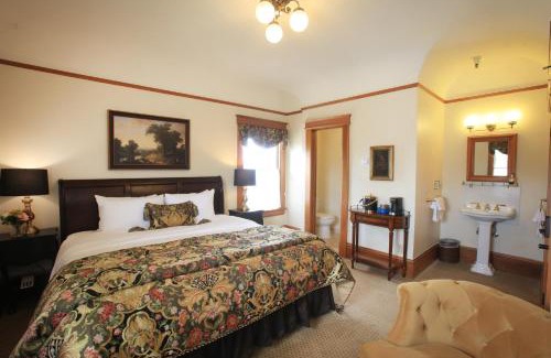 Pacific Grove Cama Y Desayuno | The Charles Pacific Grove