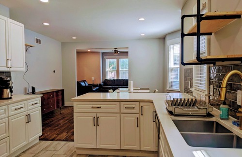 New Center Detroit Casa | THE CHARLES - Welcome To Detroit