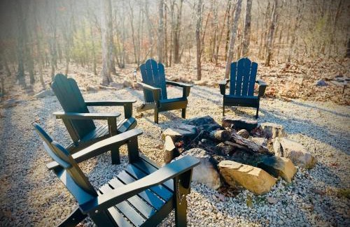 Ironton Otro | The Charlotte A-Frame cabin with mountain views