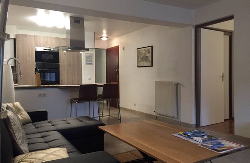 Annecy-le-Vieux Apartamento | El encanto del campo en la ciudad.