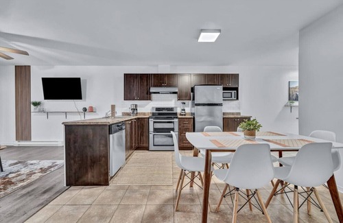 Gatineau Apartamento | The charming 3 bedroom with a river view