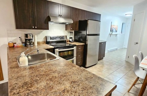 Gatineau Apartamento | The charming 3 bedroom with a river view