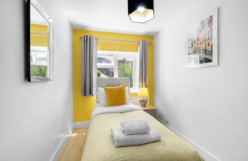 Reading City Centre Casa | The Charming 3 Bedroom House at Blakes Cottages