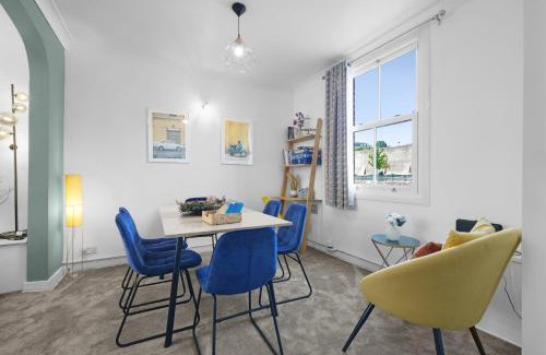 Reading City Centre Casa | The Charming 3 Bedroom House at Blakes Cottages