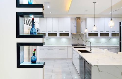 Burnaby Casa | The Chateau