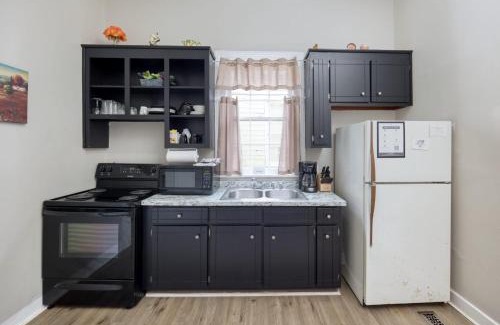 Columbus Casa | The Chattahoochee Cottage Walk to River & Shops