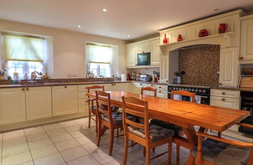 Littlebredy Cabaña | THE CHEESEHOUSE, pet friendly, with a garden in Litton Cheney