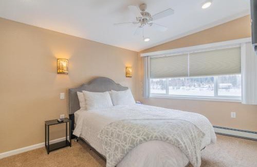 College Casa | The Chena River House River Suite