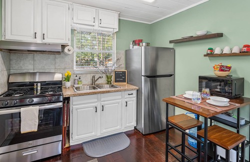 Jupiter Farms Alquiler De RV | The Cherokee Hideaway: Pet-friendly & Event Setups