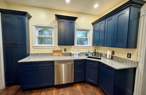 Geneva Casa | The Cherry Street Retreat: Charming, freshly renovated house in downtown Geneva