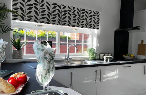 Blacon Apartamento | The Cheshire Gathering - Hot Tub 8 Bedroom