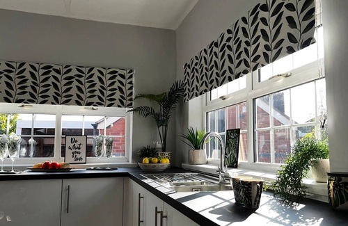 Blacon Apartamento | The Cheshire Gathering - Hot Tub 8 Bedroom