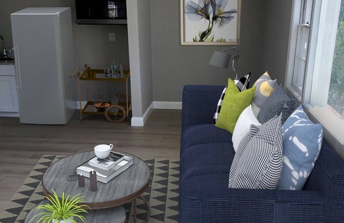 Oxon Hill Cama Y Desayuno | “The Chesterfield” Bright and Airy Private Studio