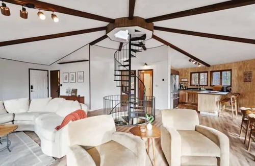 Basye Cabina | The Chestnut, 8 guests, near Lake Laura