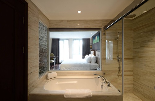 Hang Trong Hotel | The Chi Boutique Hotel