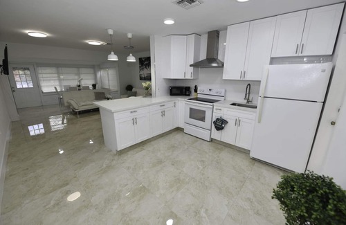 Poinsettia Heights Apartamento | ♚The CHIC Apt♚2BR | Cerca de la playa | Puerto | Aeropuerto | Las Olas
