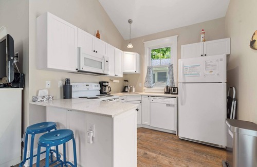 Cherry Valley Casa | The Chickadee - 21 Farm View