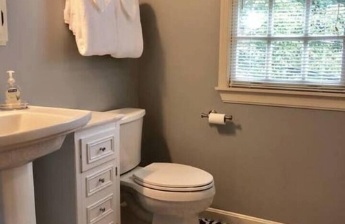 Harpers Ferry Casa | The Chickadee Room at Harpers Ferry Guest House