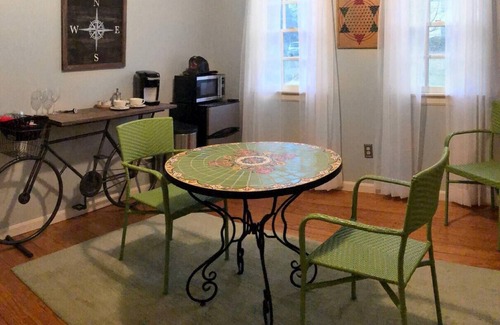 Harpers Ferry Casa | The Chickadee Room at Harpers Ferry Guest House
