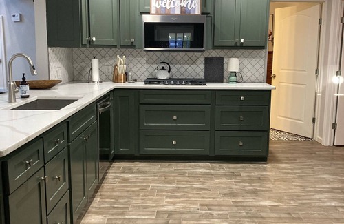 Tool Cabaña | The Chill & Grill Cozy Cottage at Cedar Creek Lake