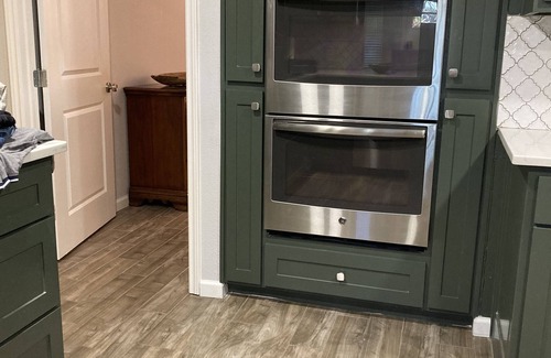 Tool Cabaña | The Chill & Grill Cozy Cottage at Cedar Creek Lake