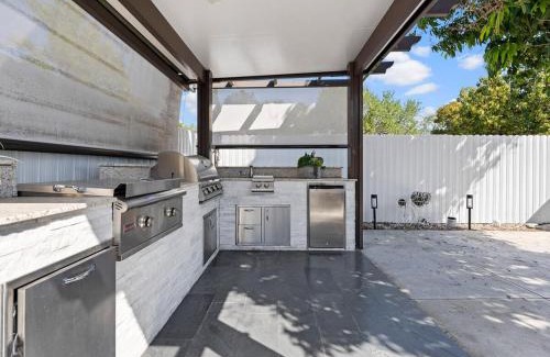 Miami Lakes Casa | The Chill Sunny Casa Near Beaches