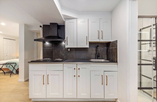 Northwest Calgary Casa | The Chimney (Studio w/Gigantic Outdoor Fireplace)