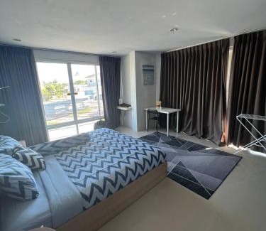 Nai Harn Apartamento | The CHU cafe/guesthouse