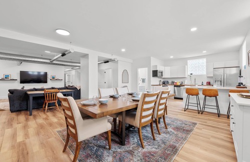 Old North Columbus Casa | The Church - 6BR Home Near OSU, Perfect for Groups