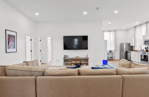 Old North Columbus Casa | The Church - 6BR Home Near OSU, Perfect for Groups