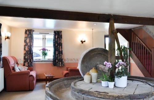 Orleton Casa | The Cider Mill Cottage