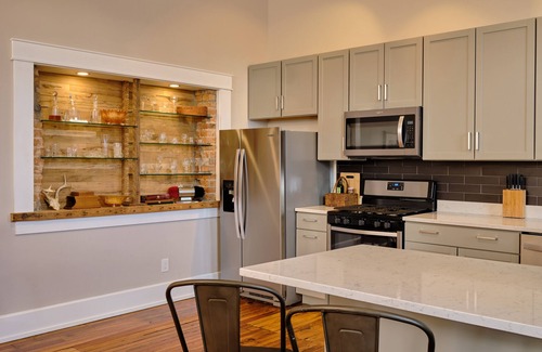 Pendleton Condominio | The Cigar Store
