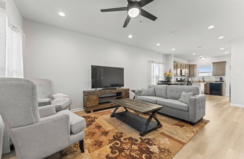 Denham Springs Casa | The Cinder Way-LSU and NOLA access