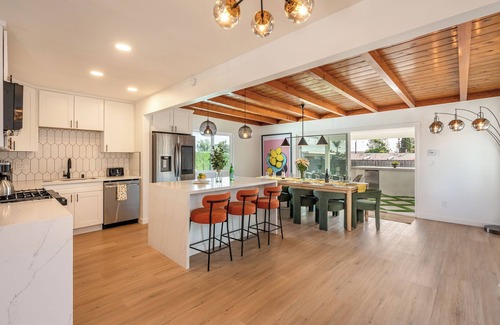 Bay Ho Casa | The Citrus Oasis