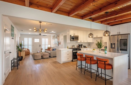 Bay Ho Casa | The Citrus Oasis