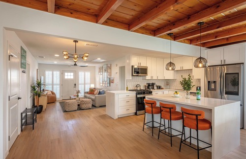 Bay Ho Casa | The Citrus Oasis