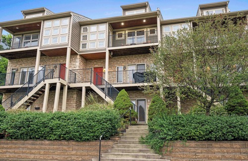 Covington Condominio | The City Staycation Condo - Downtown Cincy Views