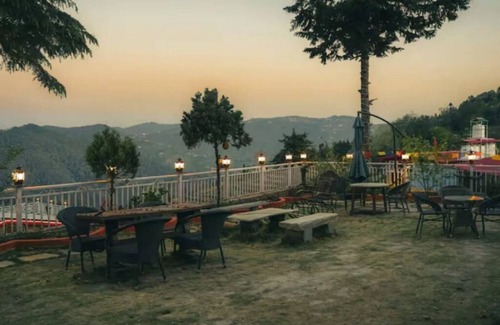 Kaul Villa | The Clay House, Mukteshwar by Ebony Stays |Cosy 2BHK Villa with Himalayan Views