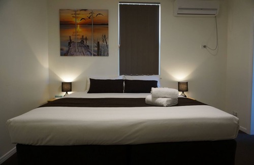 Kangaroo Point Casa | The Cliff House