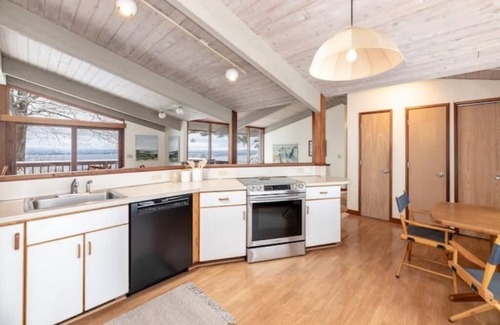 Gilford Casa | The Cliff House - Gilford, NH