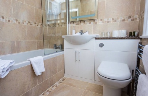 Barton-on-Sea Casa | The Cliff House Hotel